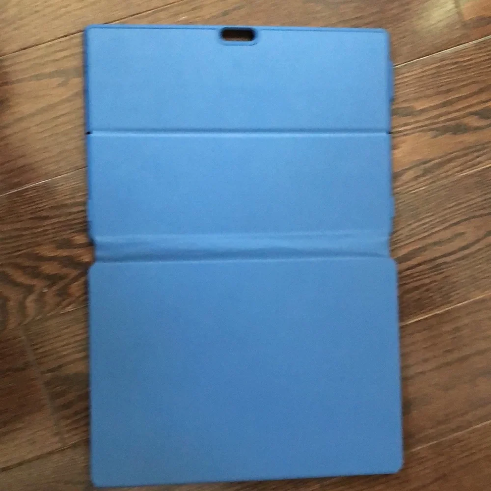 Incipio Microsoft Surface hard shell tablet case. Blue. Excellent condition.